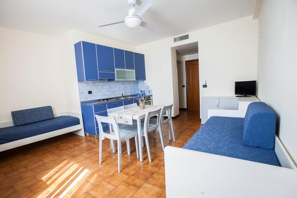 Residence Rta Villa Marina Империа Стая снимка