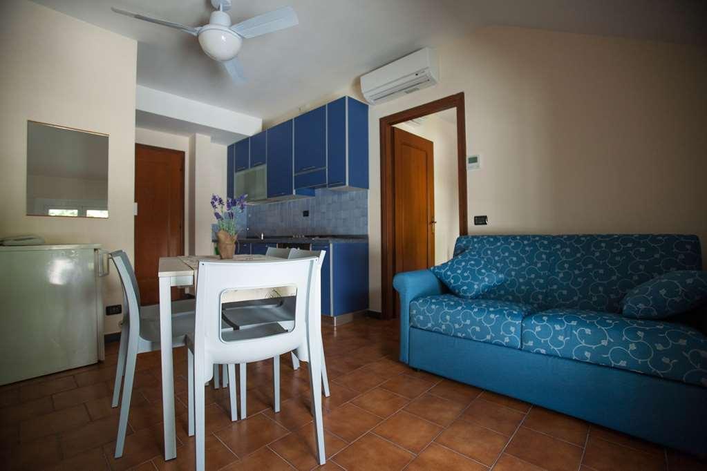 Residence Rta Villa Marina Империа Стая снимка
